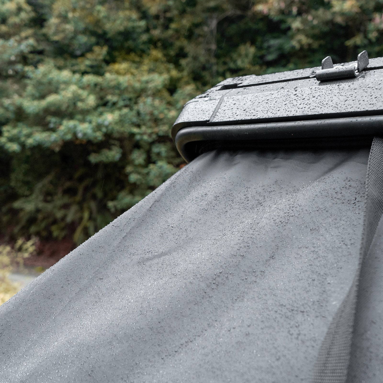 Roof Top Tent Hardshell Rooftop Tent For Van SUV Truck Car Overland Tent Camping For 2-3 Person With Ladder